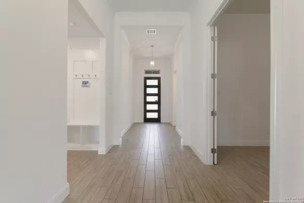 San Antonio, TX 78263,9307 Madler