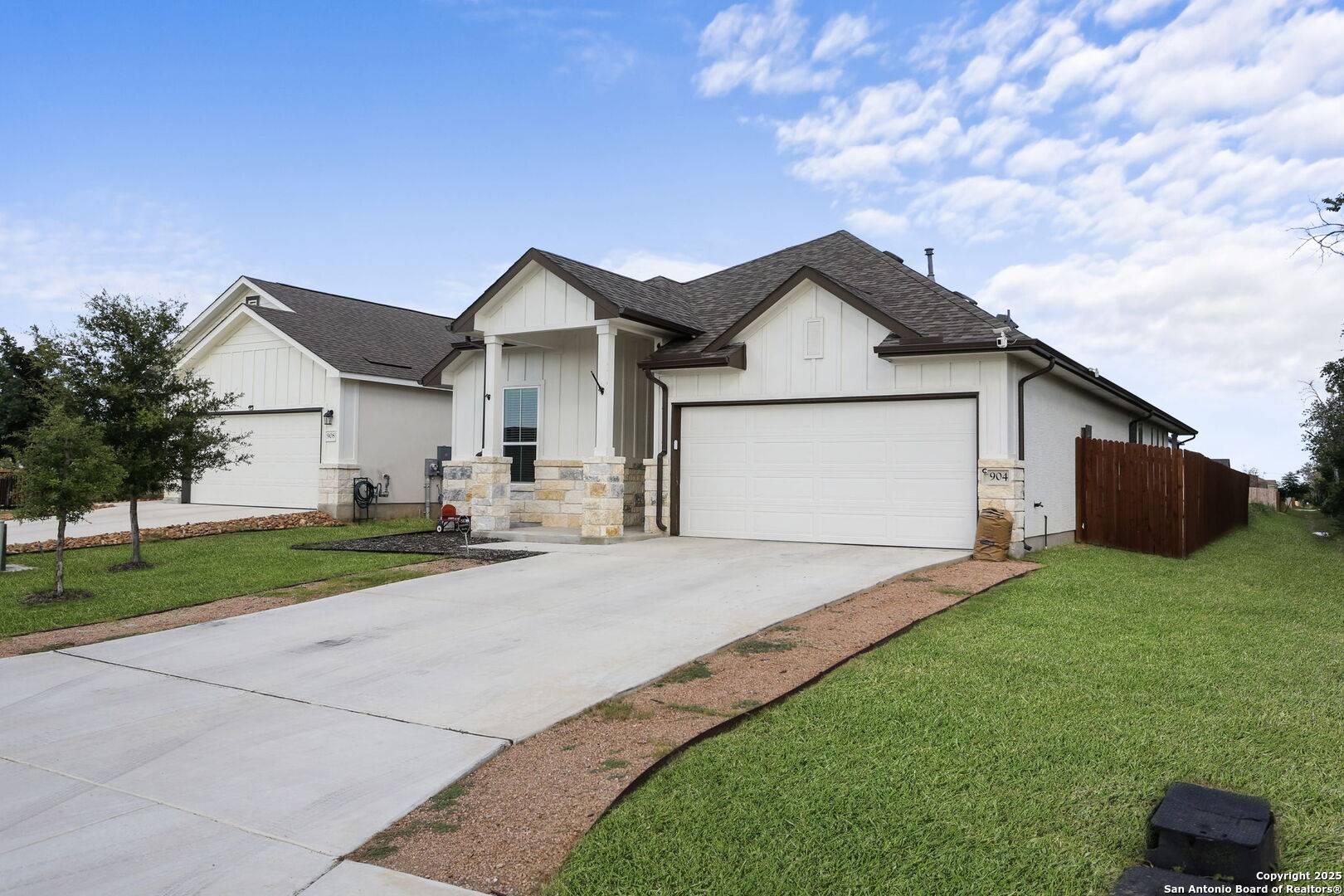 904 Brook, New Braunfels, TX 78130