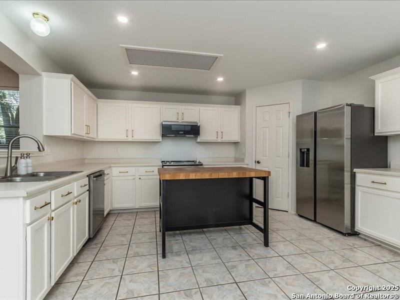 San Antonio, TX 78240,7702 Wexford Sq