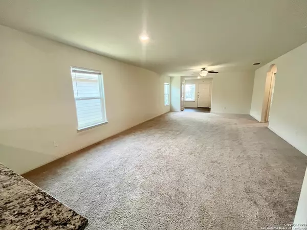 New Braunfels, TX 78132,727 Wonderland
