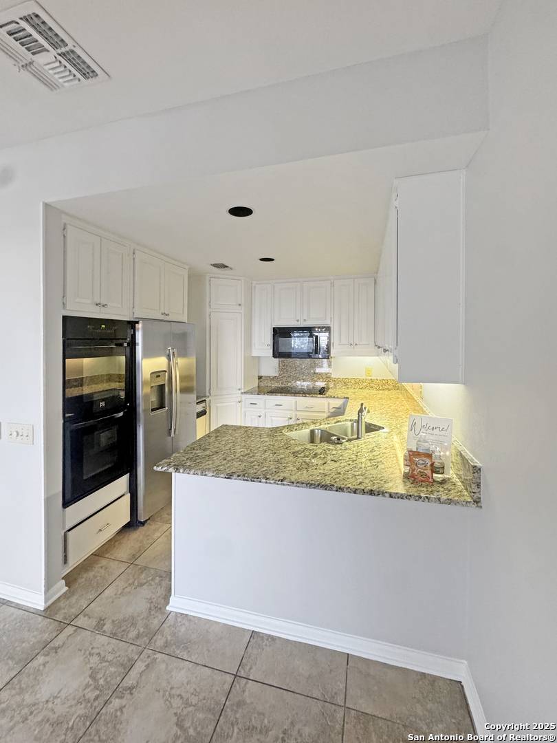 Alamo Heights, TX 78209-5363,210 CIRCLE ST UNIT 05