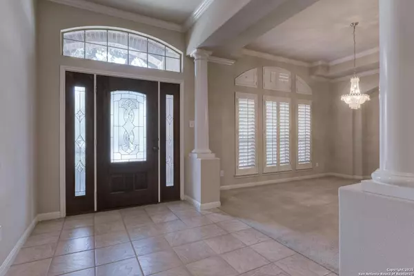 Hollywood Park, TX 78232,7 Cascade Glen