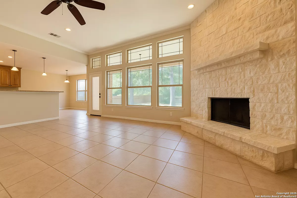 Pleasanton, TX 78064,308 Edgehill