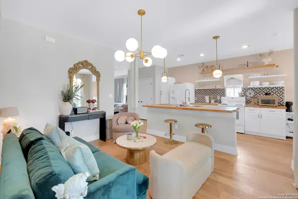 902 Bailey, San Antonio, TX 78210