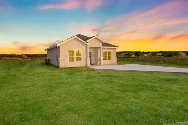La Vernia, TX 78121,149 Camino Verde