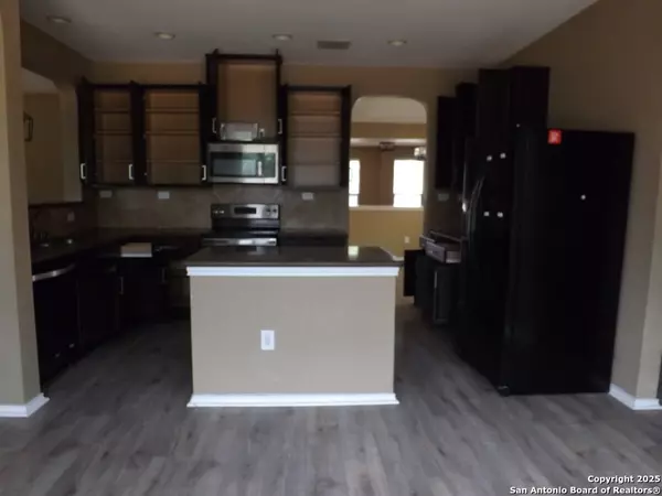 Converse, TX 78109,9902 Copper Rise