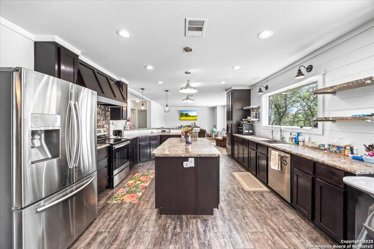 Seguin, TX 78155,1291 Vivroux Ranch
