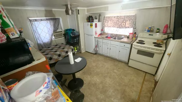 San Antonio, TX 78226,859 Thompson Pl