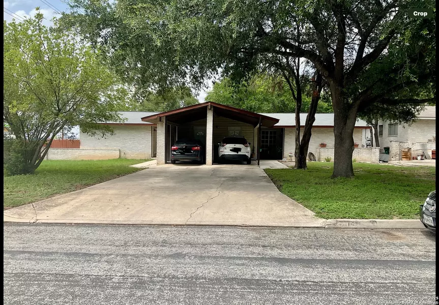 1035 Fabulous, San Antonio, TX 78213