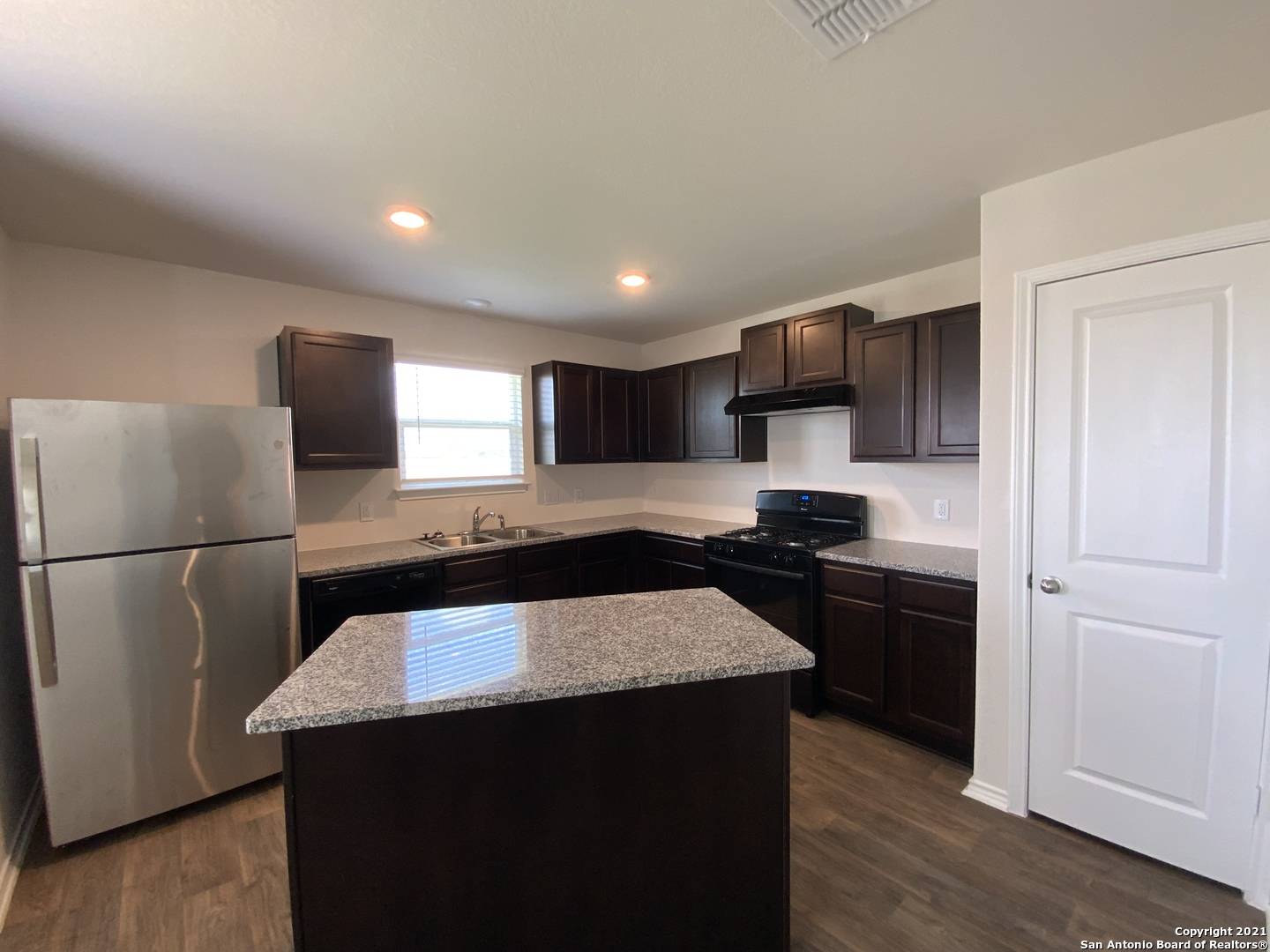 San Antonio, TX 78252,6423 Schumann Path