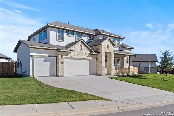 Seguin, TX 78155,421 Canyon Live Oak