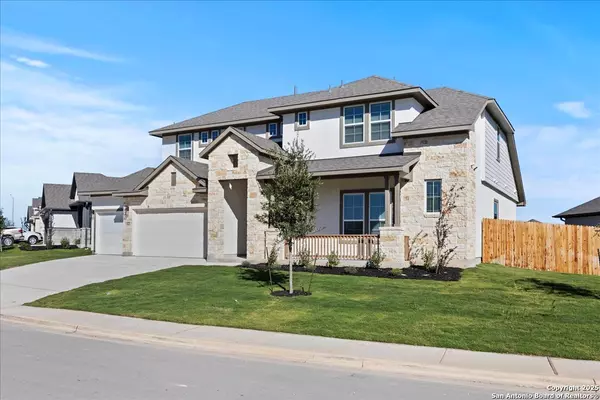 Seguin, TX 78155,421 Canyon Live Oak