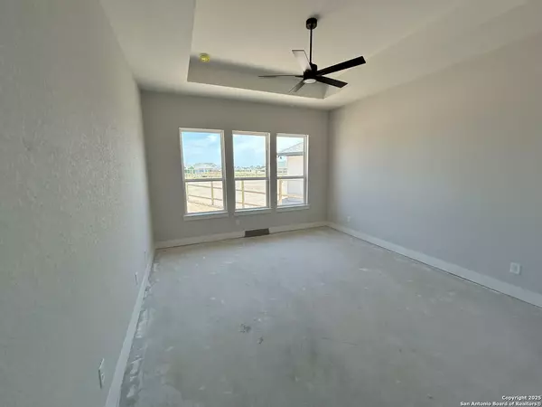Seguin, TX 78155,421 Canyon Live Oak