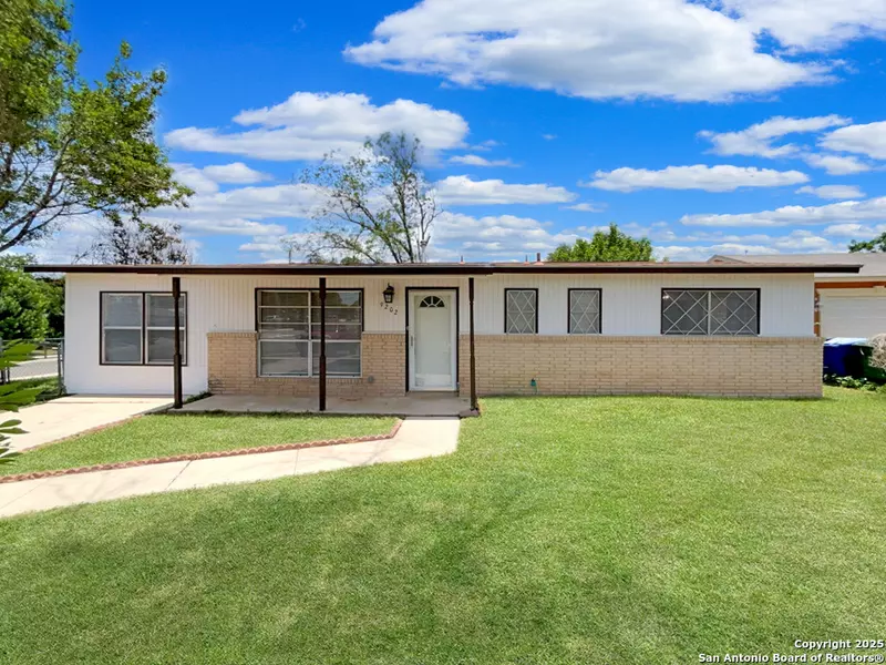 9202 Silver Hill St, San Antonio, TX 78224