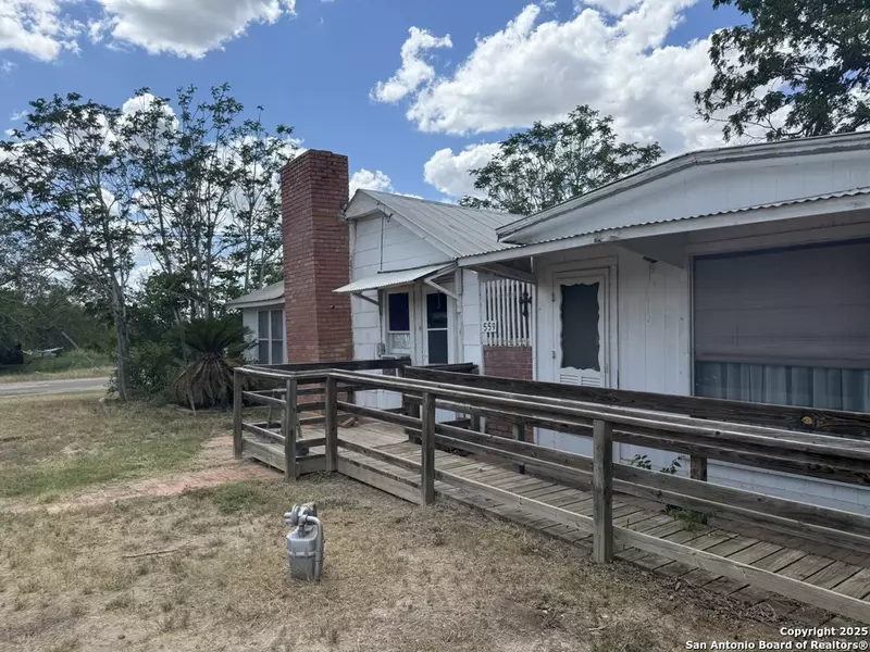 559 Rheiner, Sabinal, TX 78881