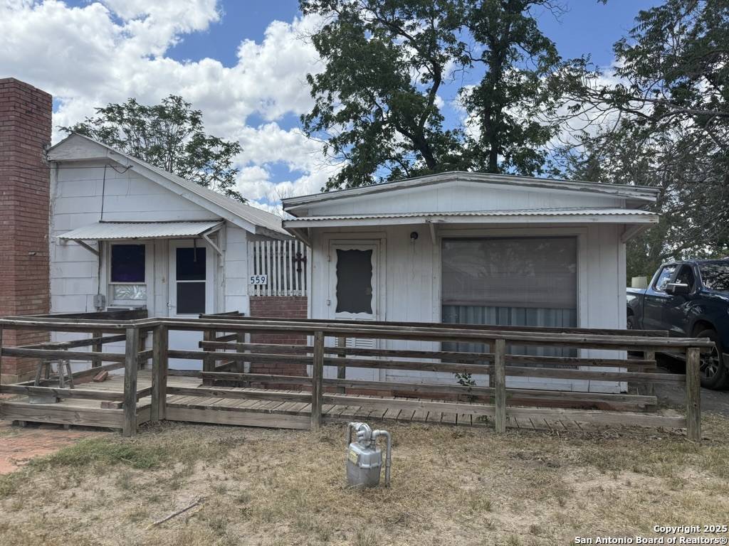 Sabinal, TX 78881,559 Rheiner