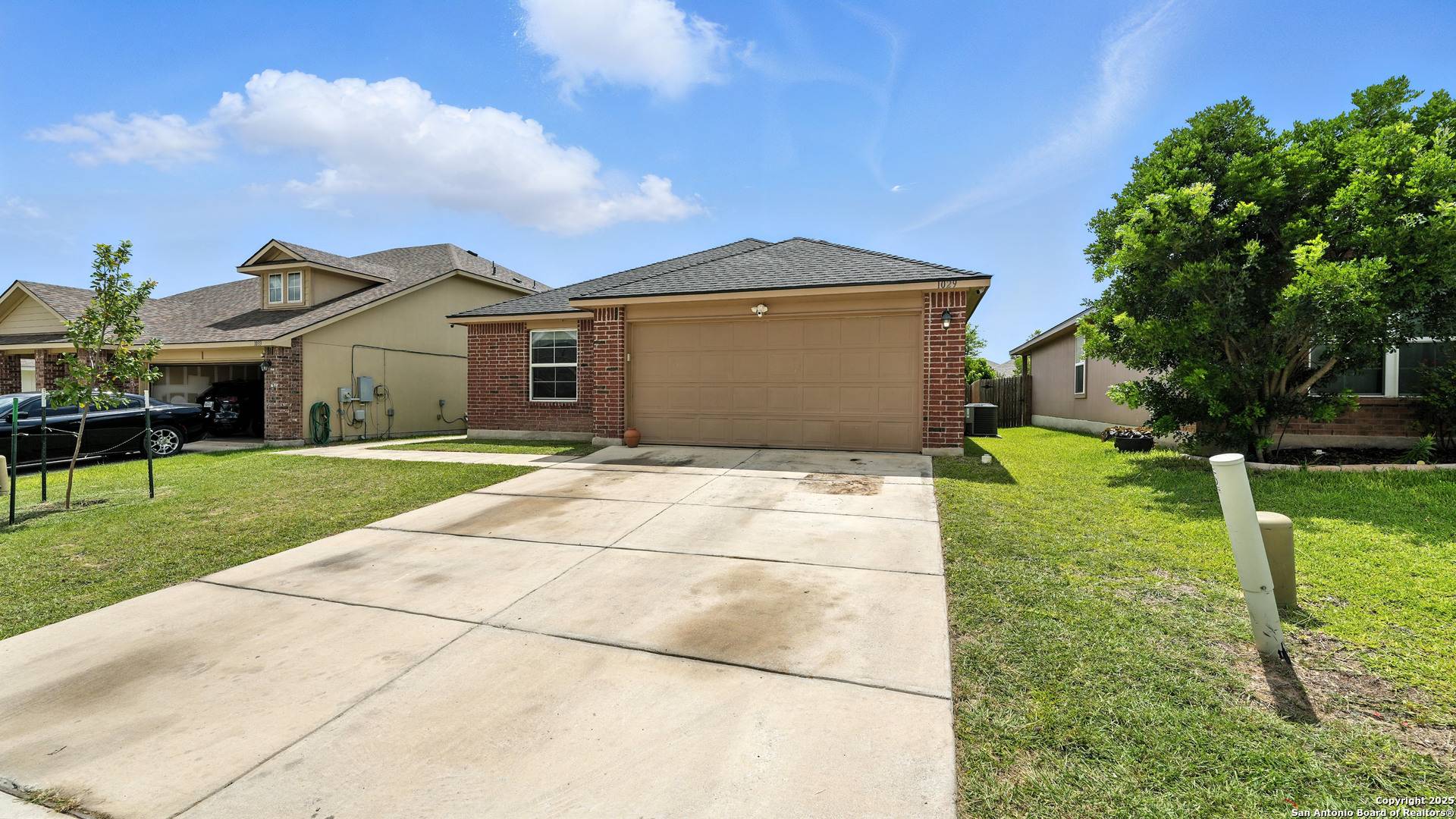 1029 bromley, Seguin, TX 78155