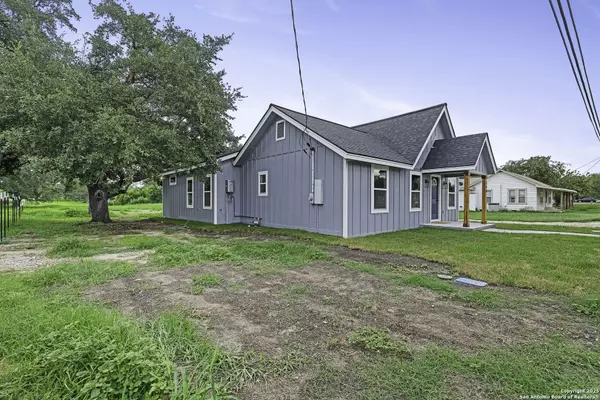 Poth, TX 78147,304 westmeyer
