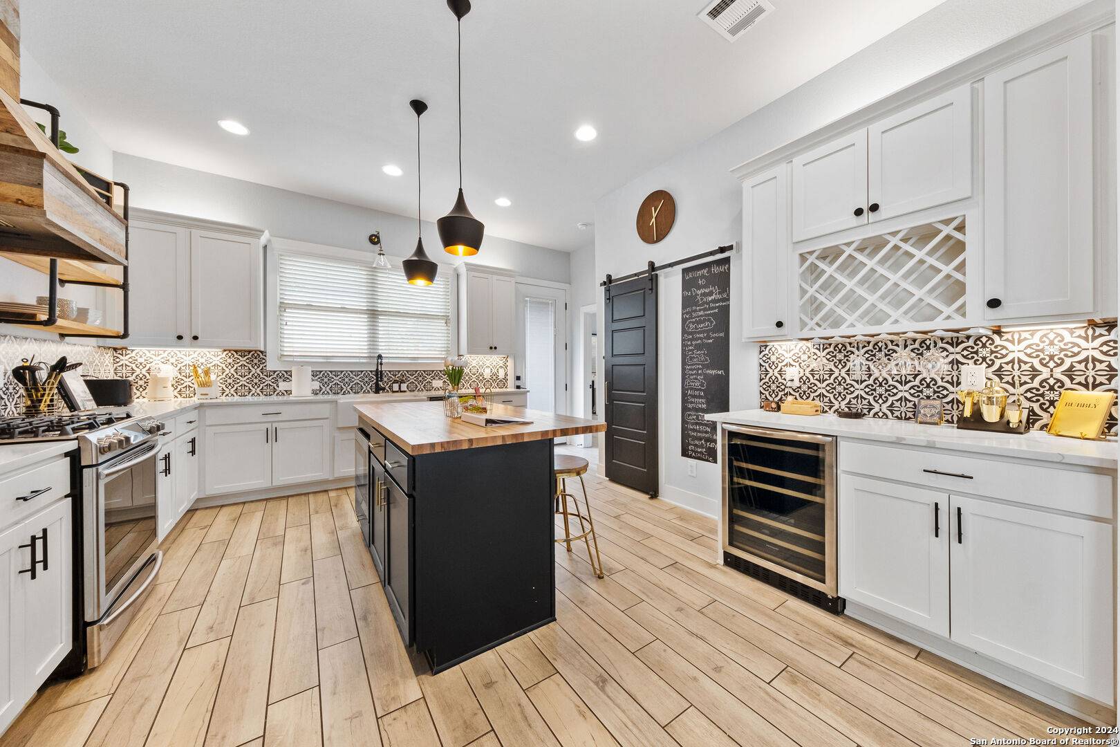 San Antonio, TX 78202,410 Olive St