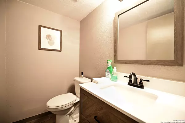 San Antonio, TX 78239,10819 Crown View