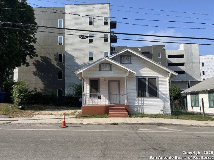 508 Grayson, San Antonio, TX 78215