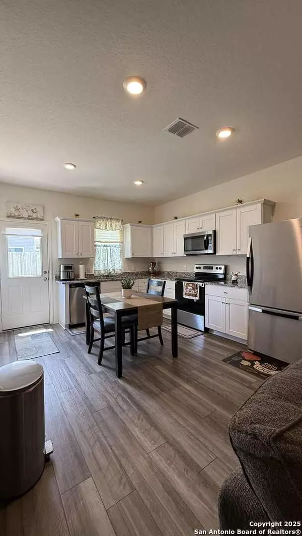 San Antonio, TX 78253,7521 Boa Hollow