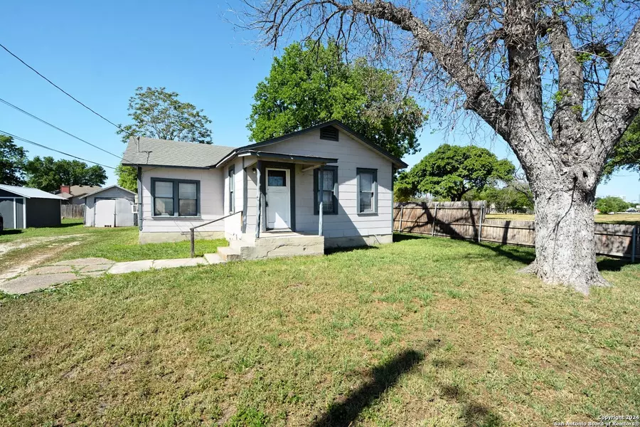 122 PERRYMAN ST, New Braunfels, TX 78130-7863