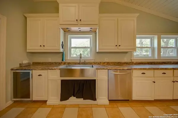 Rockport, TX 78382,142 Vercie