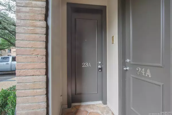 San Antonio, TX 78209-3256,7707 BROADWAY UNIT 23A