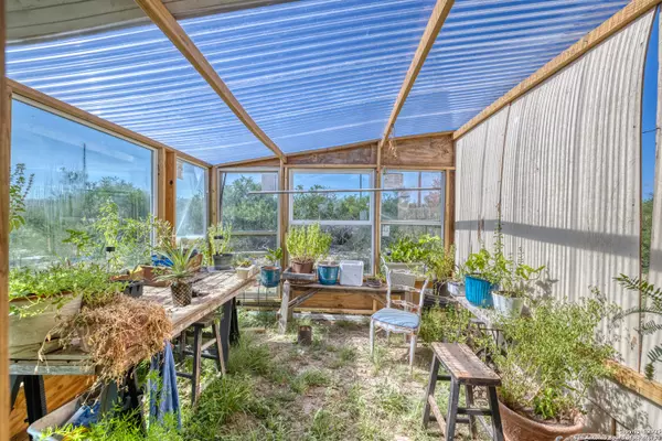 Uvalde, TX 78801,TBD PEGGY PAVE   H90W,C202