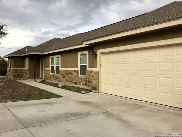 1131 Rocky Ridge, Canyon Lake, TX 78133