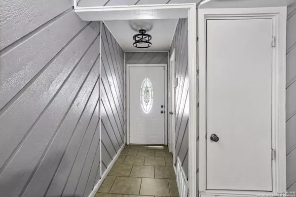 San Antonio, TX 78251,3702 Pipers Field