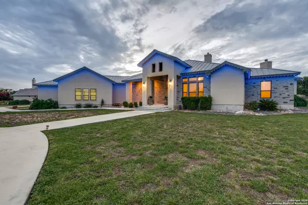 140 Entre Rios, New Braunfels, TX 78132