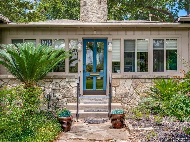 107 Charles RD, San Antonio, TX 78209