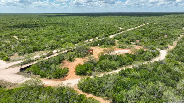 Benavides, TX 78341,8531 CR 211