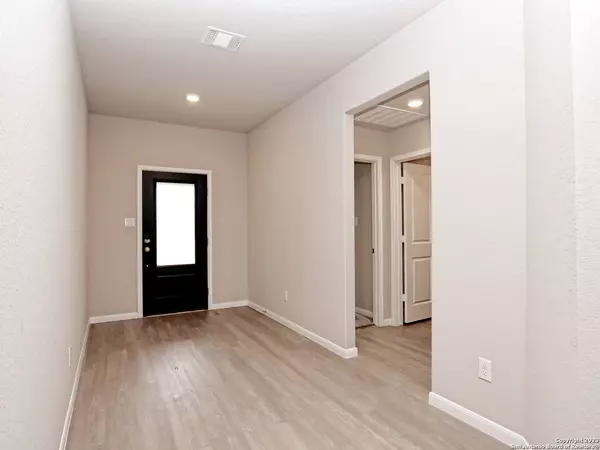 Bulverde, TX 78163,5496 jasmine