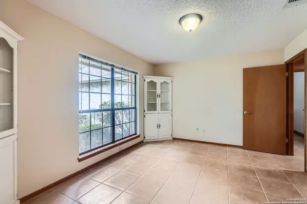 Boerne, TX 78006,350 Chaparral Creek