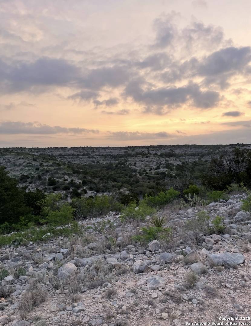 Rocksprings, TX 78880,0000 Rocksprings