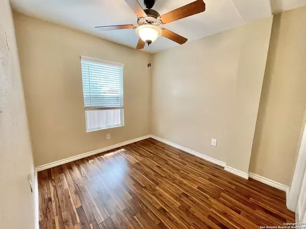 San Antonio, TX 78207,1033 RIVAS ST UNIT 201