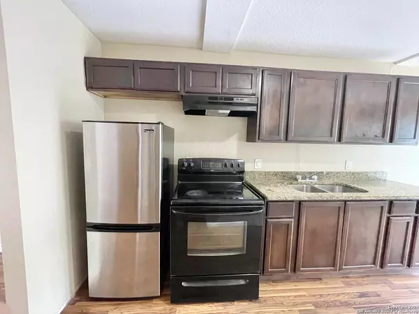 San Antonio, TX 78207,1033 RIVAS ST UNIT 201