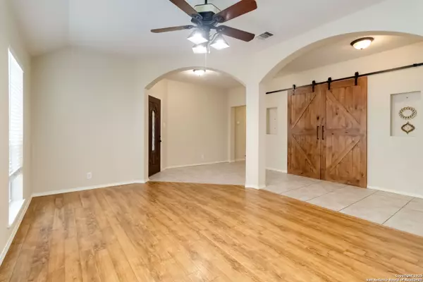 New Braunfels, TX 78132,221 Bending Oak