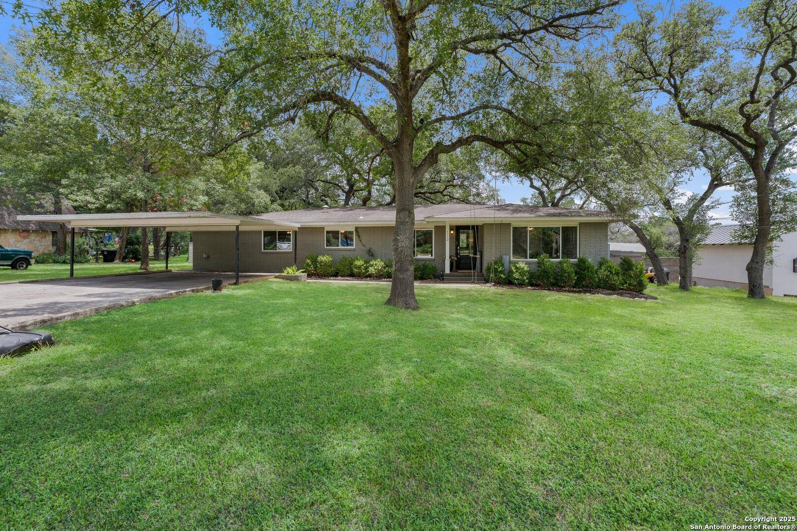 112 Louisiana Avenue, New Braunfels, TX 78130