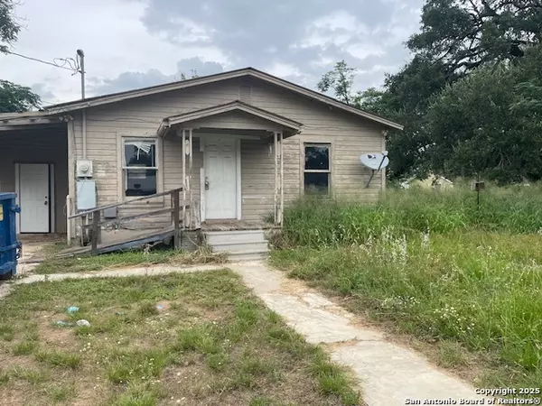 727 Austin, Pleasanton, TX 78064