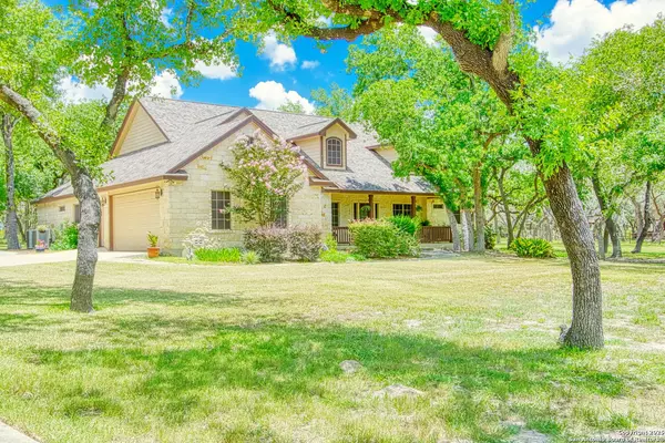 La Vernia, TX 78121-4767,536 ROSE BRANCH DR