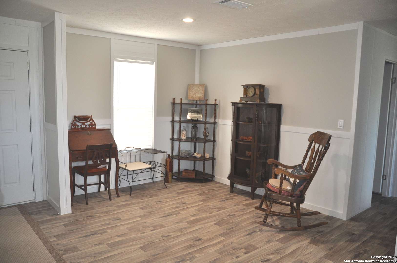 Devine, TX 78016,801 County Road 777