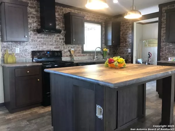 Spring Branch, TX 78070,833 Cimarron