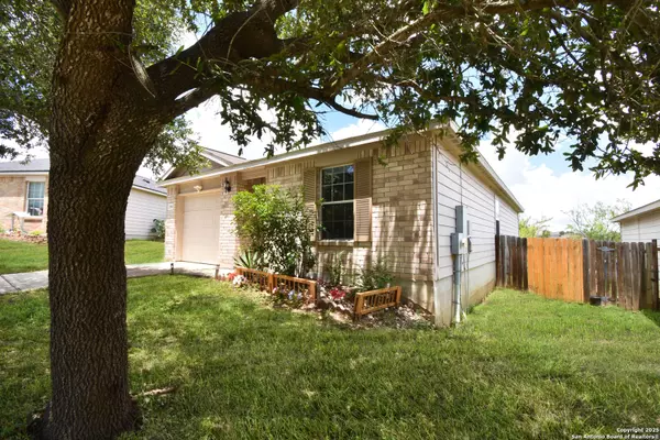San Antonio, TX 78252,5910 Fox Cyn