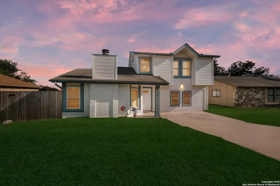 9634 Adams Hill Dr., San Antonio, TX 78245