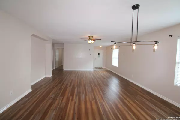 Selma, TX 78154,7815 Liberty Horse