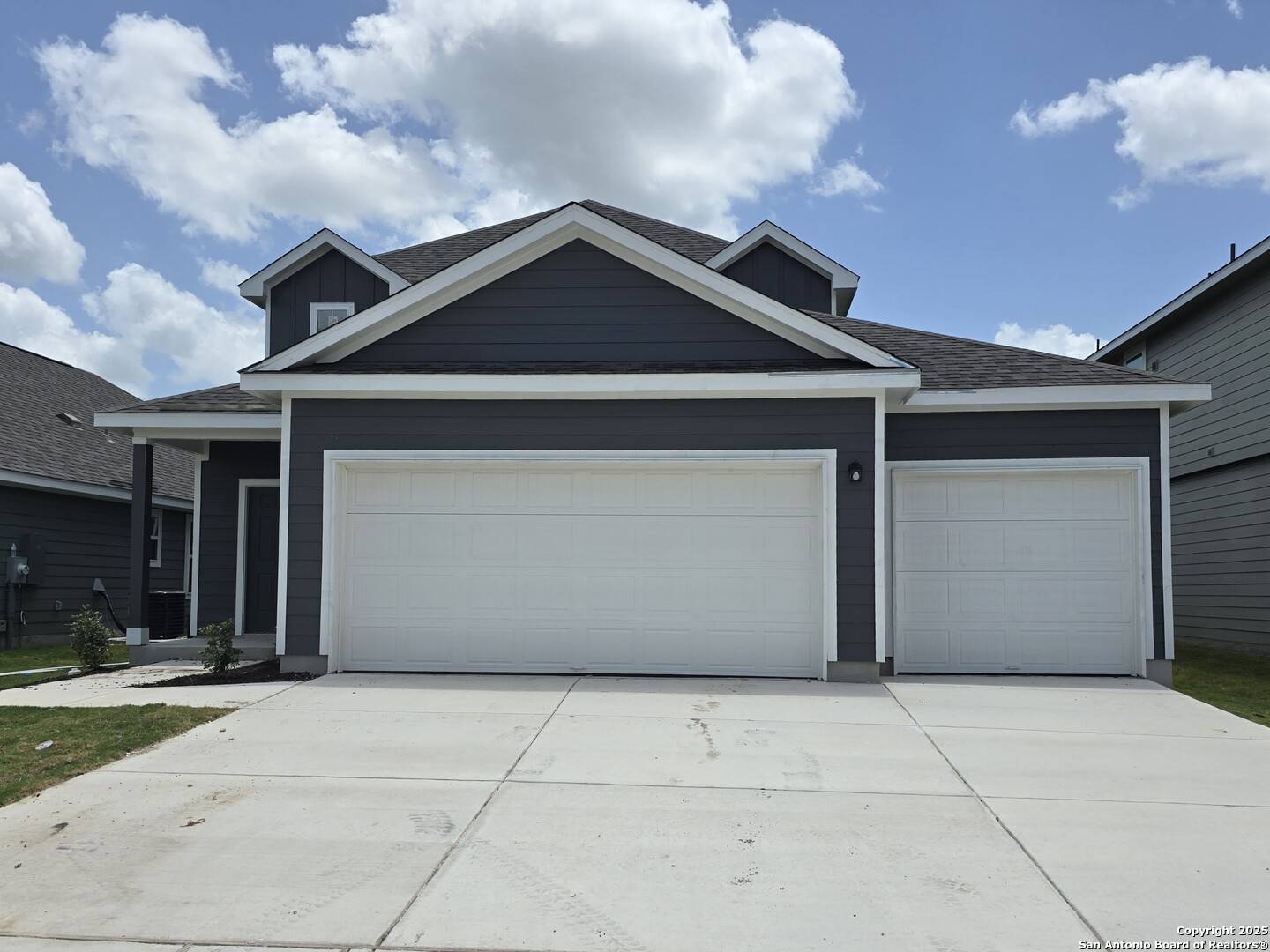 Seguin, TX 78155,405 Lina Way